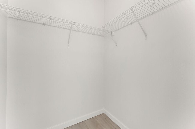 Building Photo - Gorgeous remodeled 3 bedroom, 3 full bathroom home for rent!