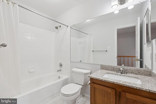 Building Photo - 907 Smartts Ln NE