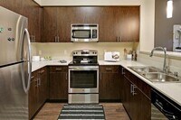 Building Photo - Elan Redmond