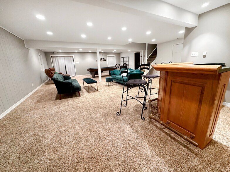 Building Photo - 6636 Isle of Skye Dr