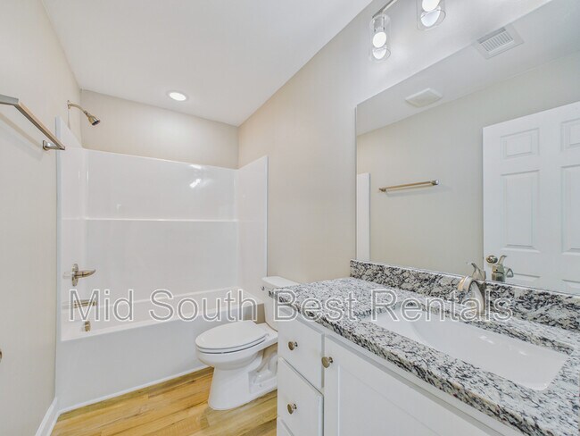 Building Photo - 2113 S Martin St