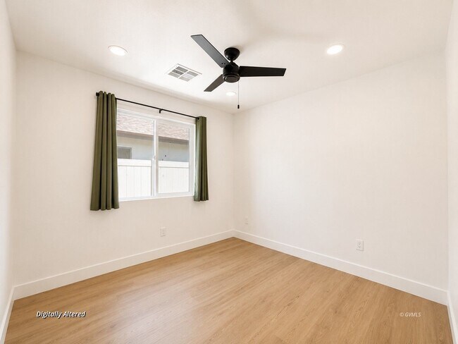 Building Photo - 1600 Kelson Pl