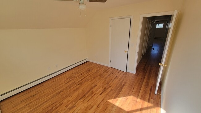 Primary Photo - 139 Platt St