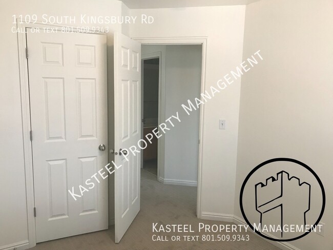 Building Photo - 1109 S Kingsbury Rd