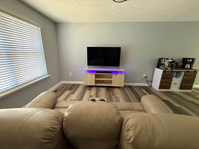 Building Photo - 18165 Tebbs Ln