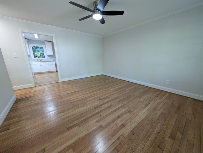 Building Photo - 1274 Tredwell Dr