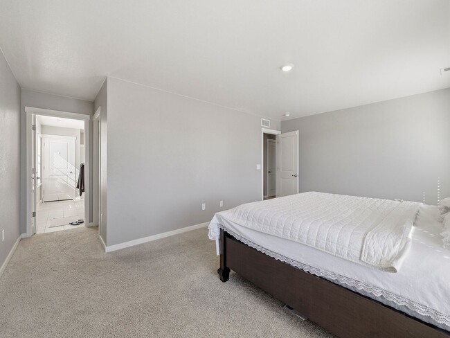 Building Photo - Newer 3-Bedroom Home with Fenced Yard, A/C, Attached Garage!