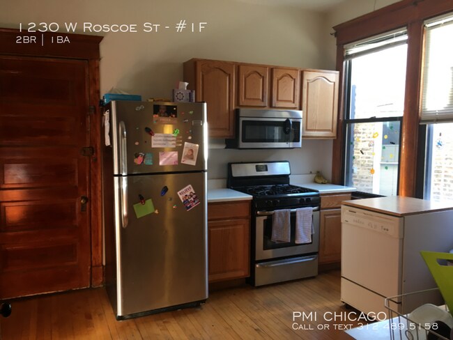 Building Photo - 1230 W Roscoe St