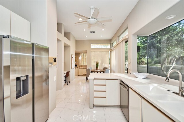 Building Photo - 44980 Olympic Ct