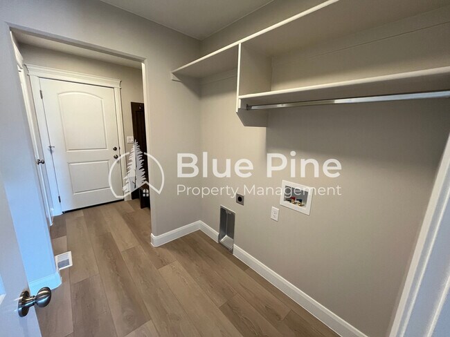 Building Photo - 6326 Ender Ln