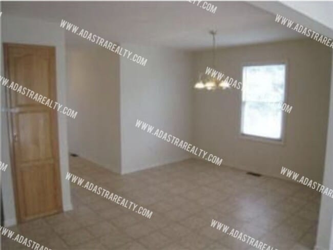 Building Photo - 306 N 9th St