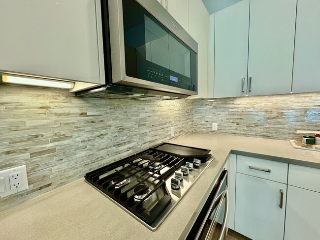 Building Photo - 45128 Warm Springs Blvd