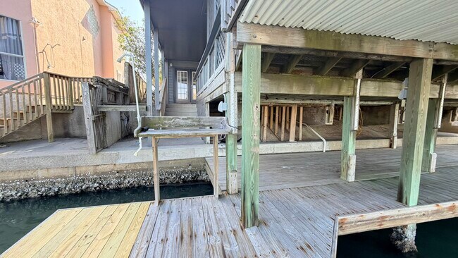 Building Photo - 13738 Tajamar St