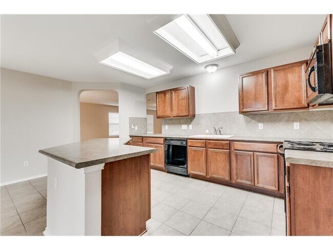 Building Photo - 524 Castebar Dr