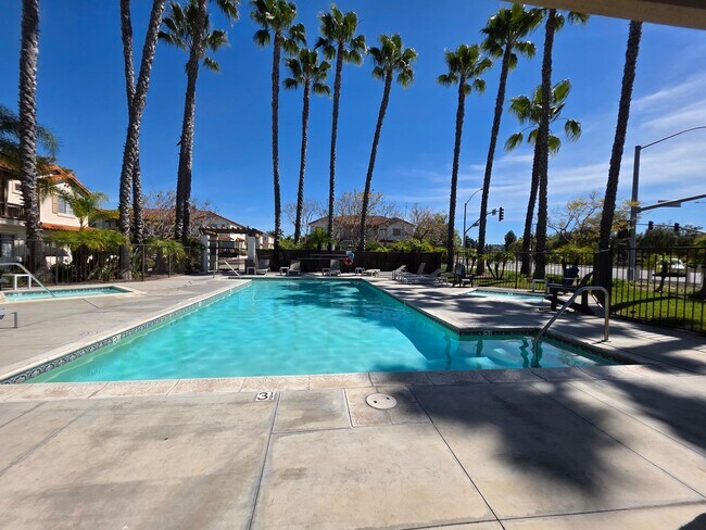 Building Photo - Comfortable Living in the Heart of Rancho Rose