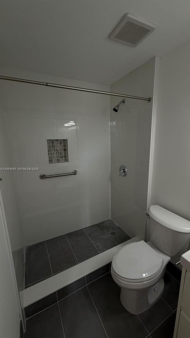 Building Photo - 1531 Barcelona Way