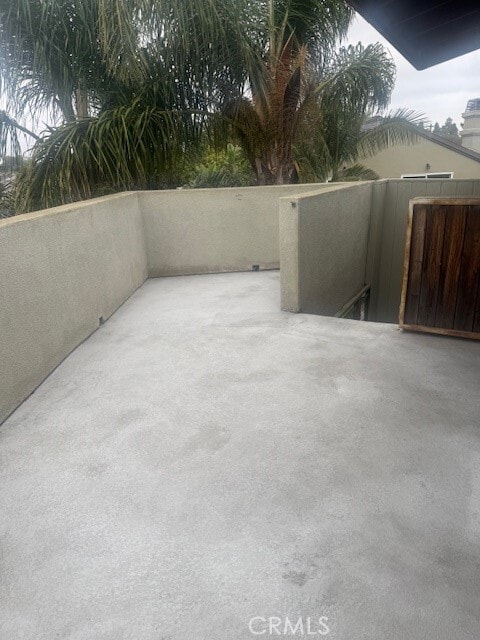 Building Photo - 528 E 238th Pl