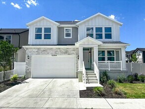 Building Photo - Newer Herriman Home - Open Floor Plan - Gr...