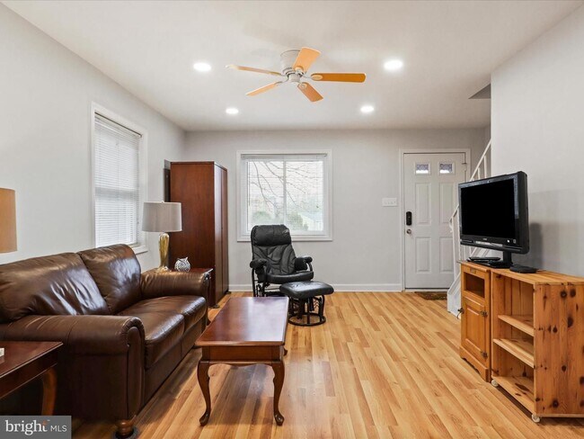 Building Photo - This home blends urban accessibility with peaceful natural surroundings.