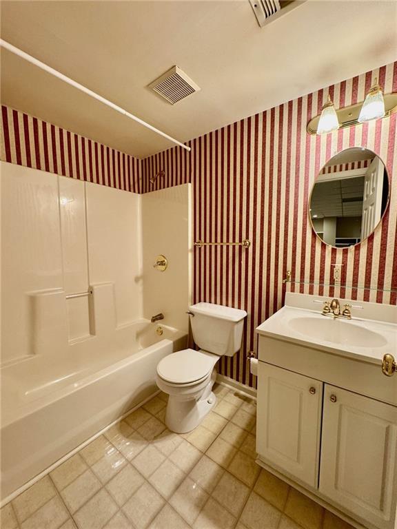 Building Photo - 5450 Heathridge Terrace