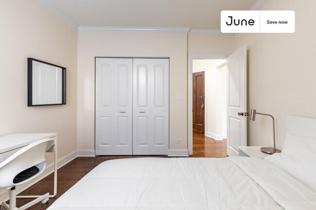 Building Photo - 3743 N Albany Ave