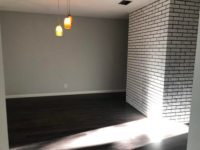 Building Photo - 102 Timberline Trail