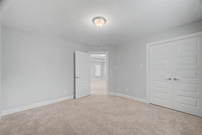 Building Photo - 911 W 35th St