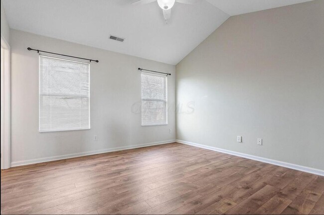 Building Photo - 408 Fuller's Cir