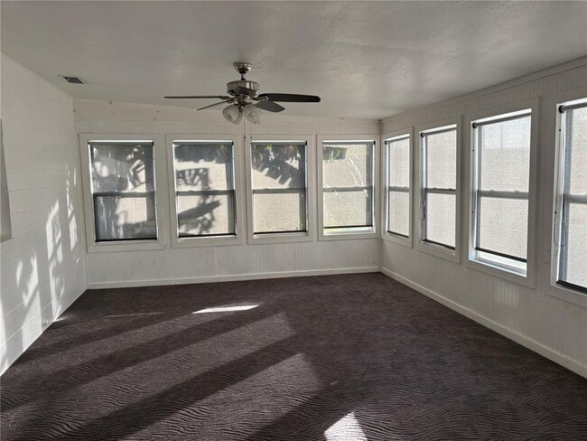 Building Photo - 626 Third Ave