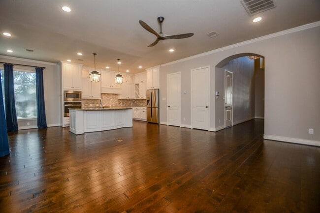 Building Photo - 64 Daffodil Meadow Pl