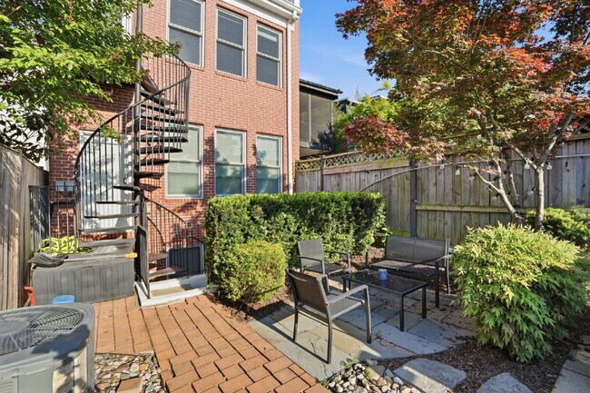 Building Photo - Boutique Condo Near Shaw Metro & Bloomingdale