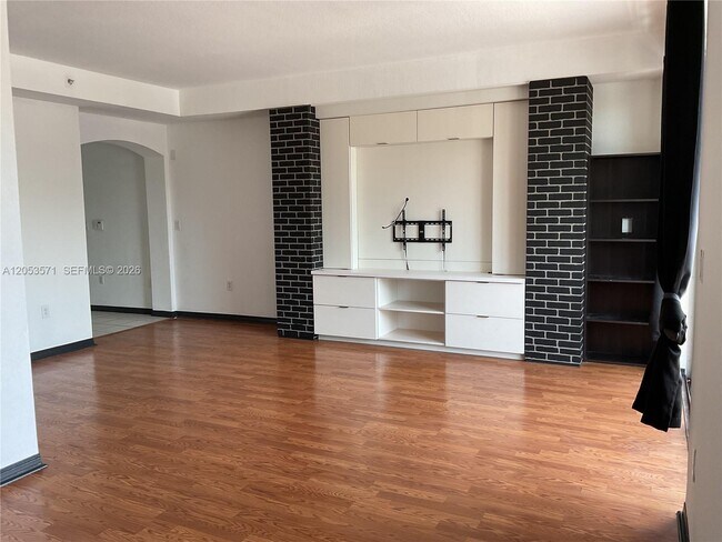 Building Photo - 8936 W Flagler St