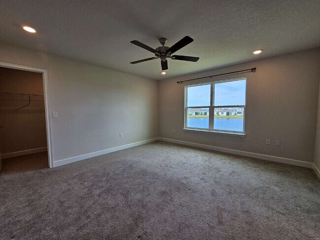 Building Photo - Palm Bay Paradise