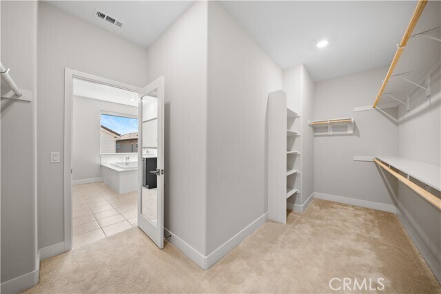 Building Photo - 242 Chorus