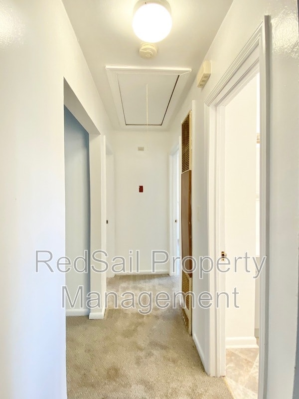 Building Photo - 9220 Rippard Ave