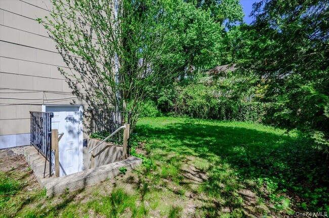 Building Photo - 43 Evert St