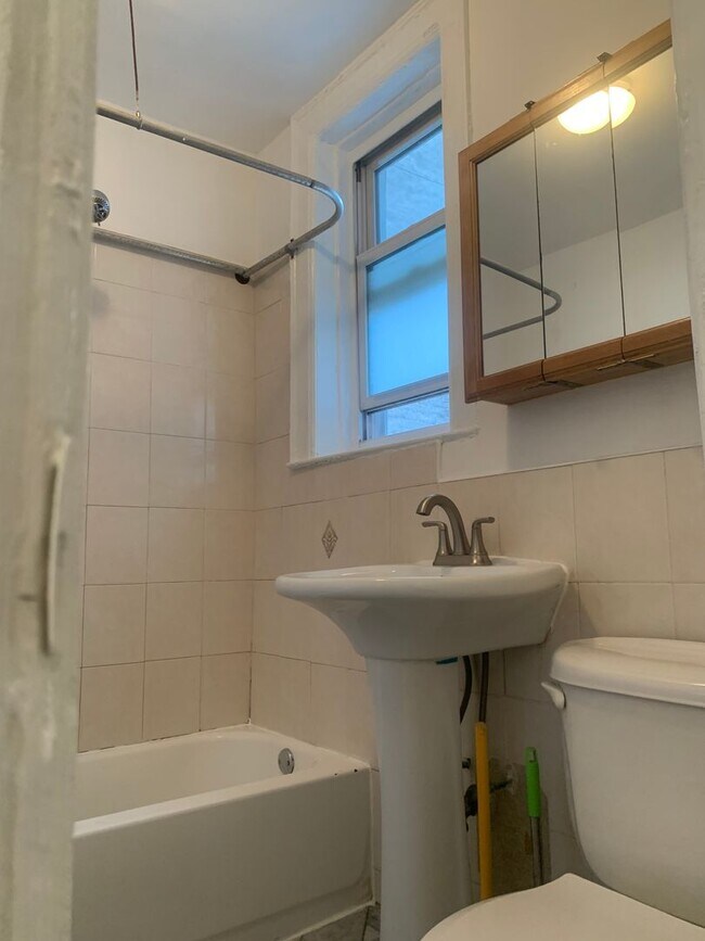 Building Photo - 515 Eastern Pkwy