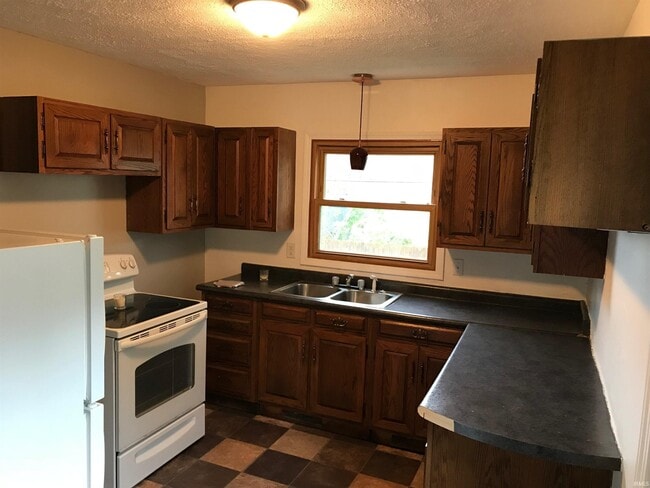 Building Photo - 600 W Cherokee Dr