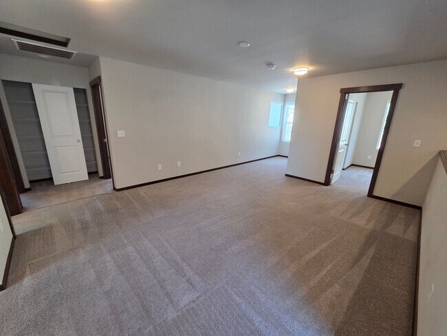 Building Photo - 5151 Sophie St