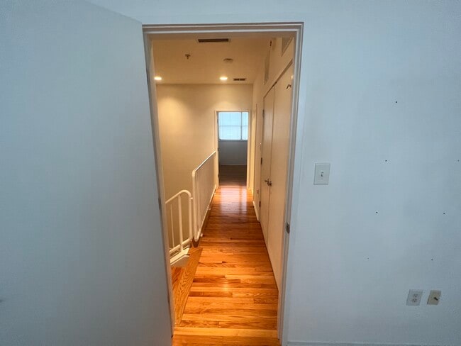 Building Photo - 1686 N Quinn St