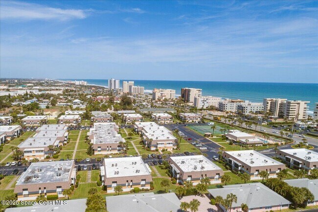 Building Photo - 2700 N Hwy A1A