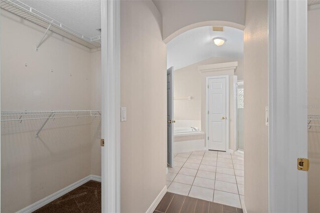 Building Photo - 1056 Princeton Dr