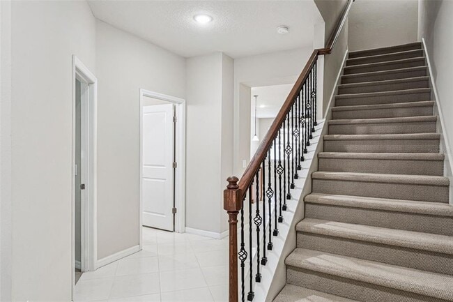 Building Photo - 7260 Duxbury Ln
