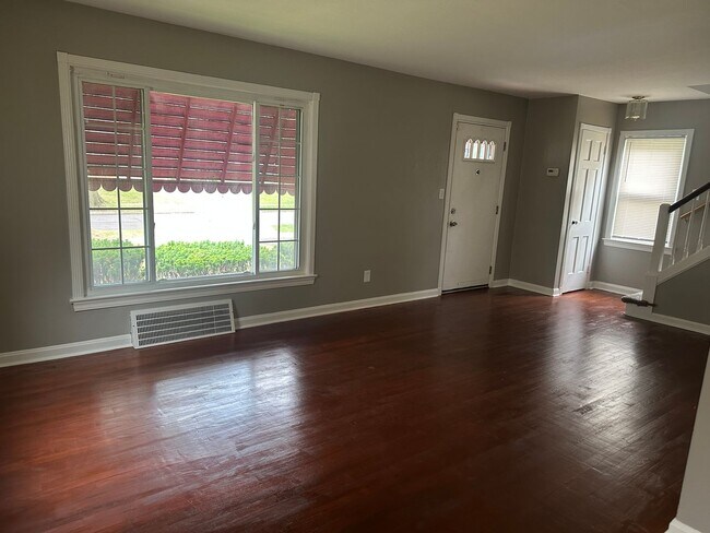 Building Photo - Single family for rent