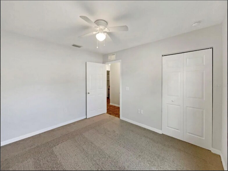 Building Photo - 1304 E Carolina Ave