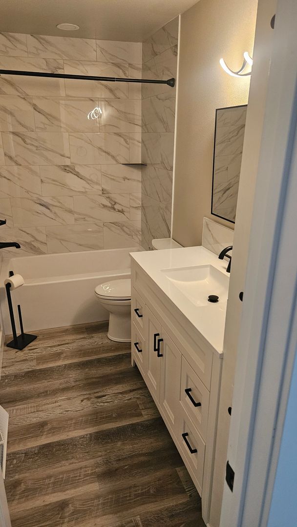 Building Photo - 3 Bedroom Cozy Remodeled Home