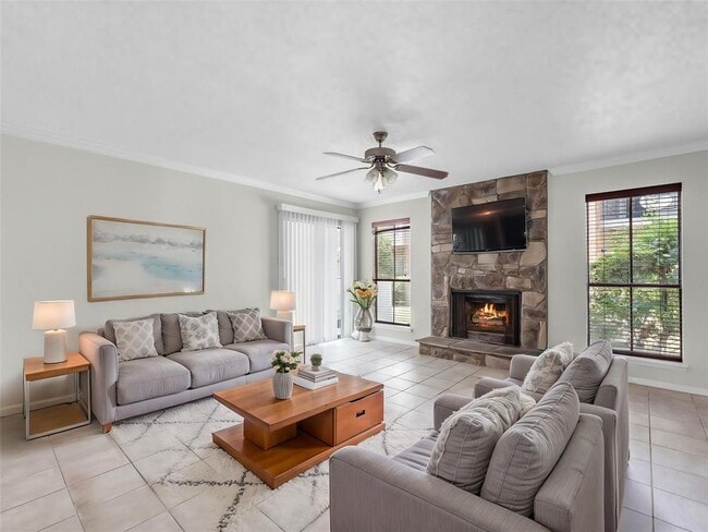 Primary Photo - 17401 Red Oak Dr