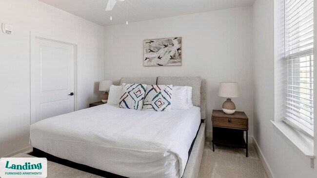 Building Photo - 170 Graphics Dr