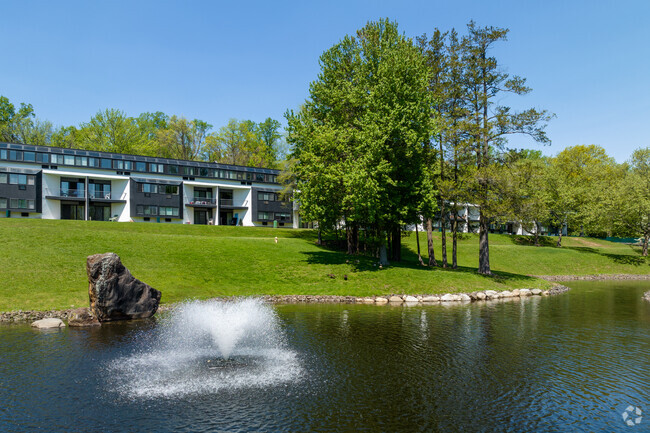 Building Photo - Whitewood Pond Apartments