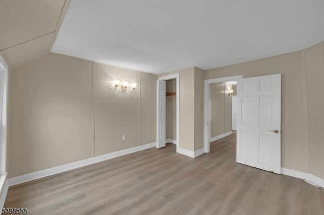 Building Photo - 116 Mercer St